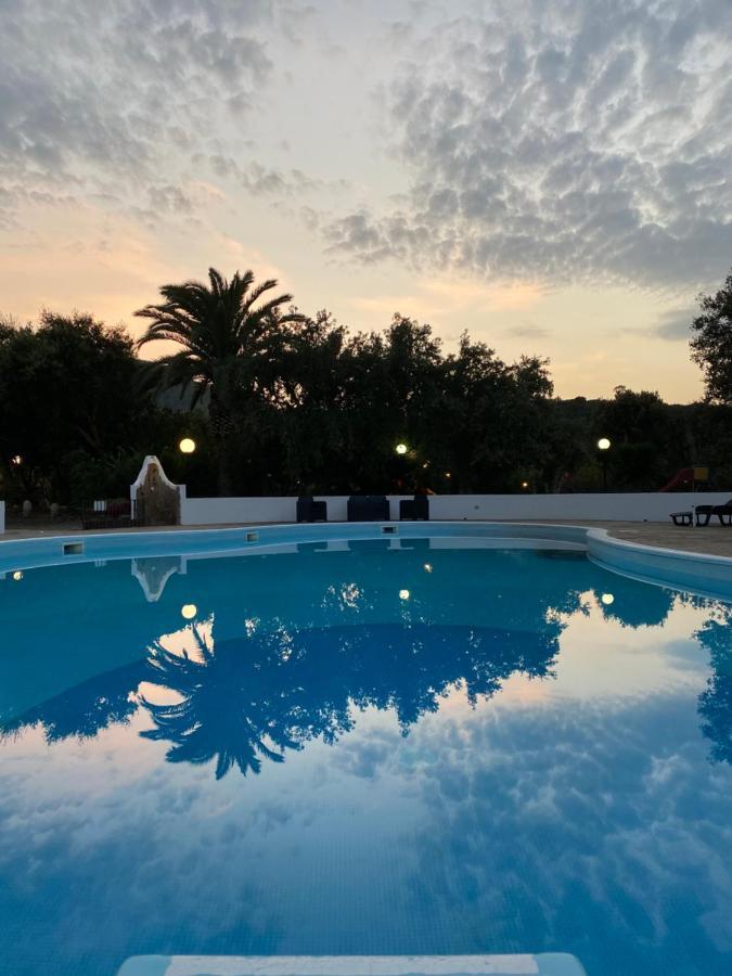 Il Castello Hotel วิลลาปุตซู ภายนอก รูปภาพ