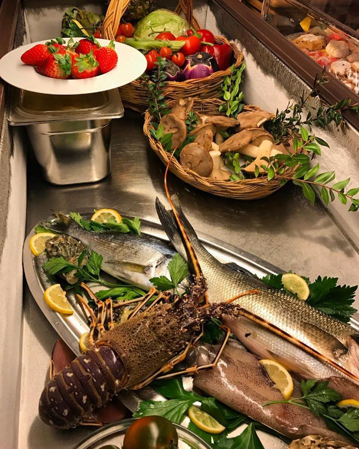 Il Castello Hotel วิลลาปุตซู ภายนอก รูปภาพ