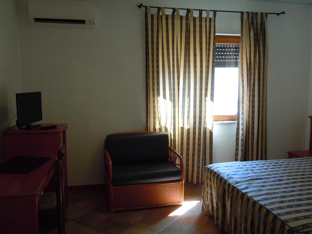 Il Castello Hotel วิลลาปุตซู ภายนอก รูปภาพ